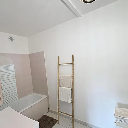 2 Personnes - Stade Rugby Yves Du Manoir Apartment *